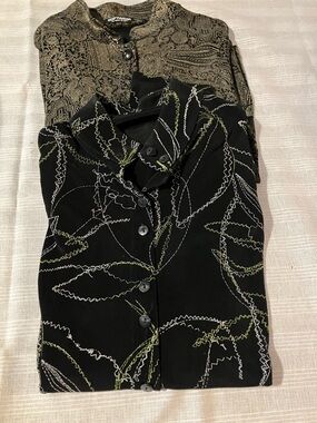 Women's Softwear By Mark Singer Small Button Down Top Lot of 2